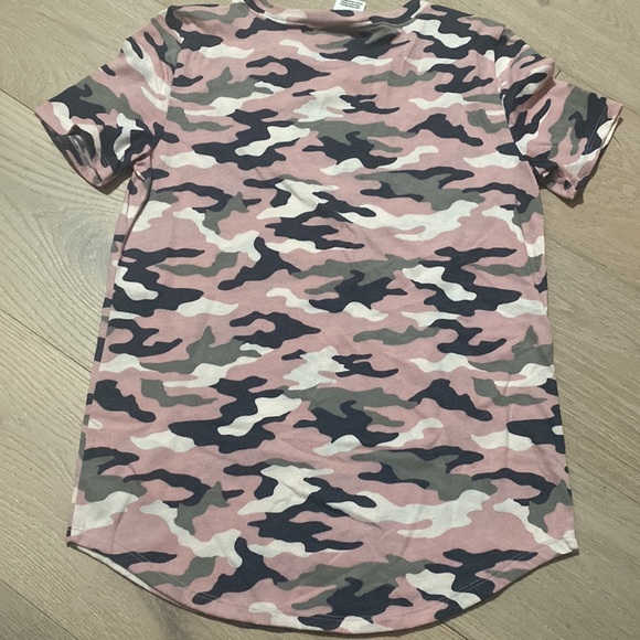2 for $20 Victoria’s Secret Pink camo t-shirt - Picture 2 of 3